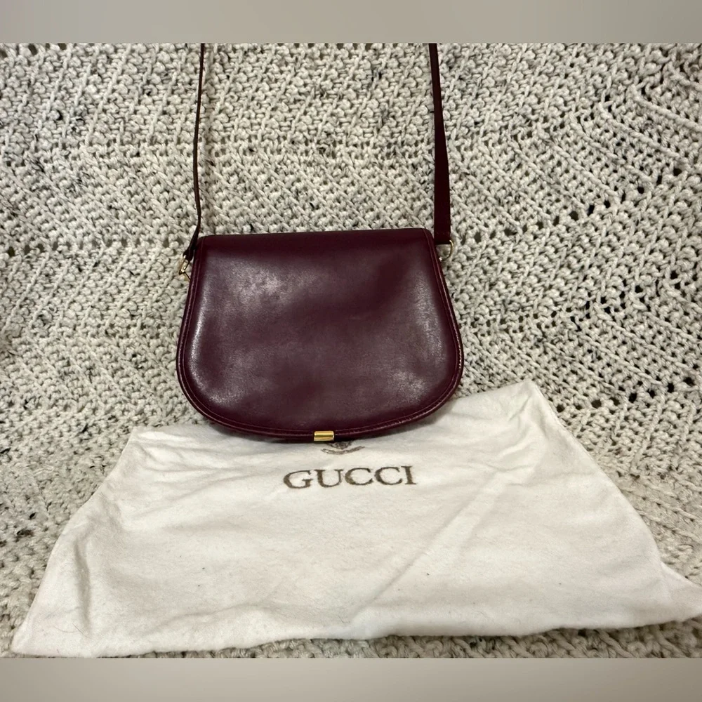 Vintage Gucci Burgundy Crossbody - Picture 5 of 12